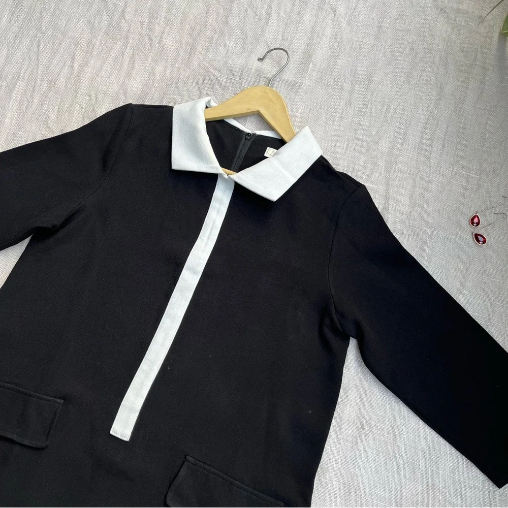 SOLD ❌ Black Straight Dress with contrast collar - Picture 2 of 8